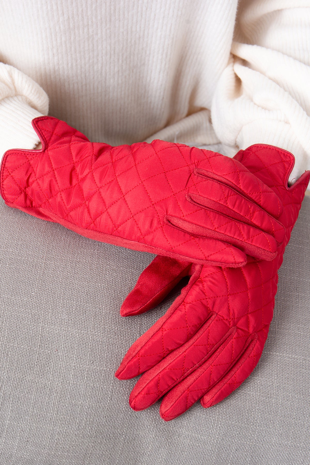 Quilted Diamond Pattern Smart Touch Gloves