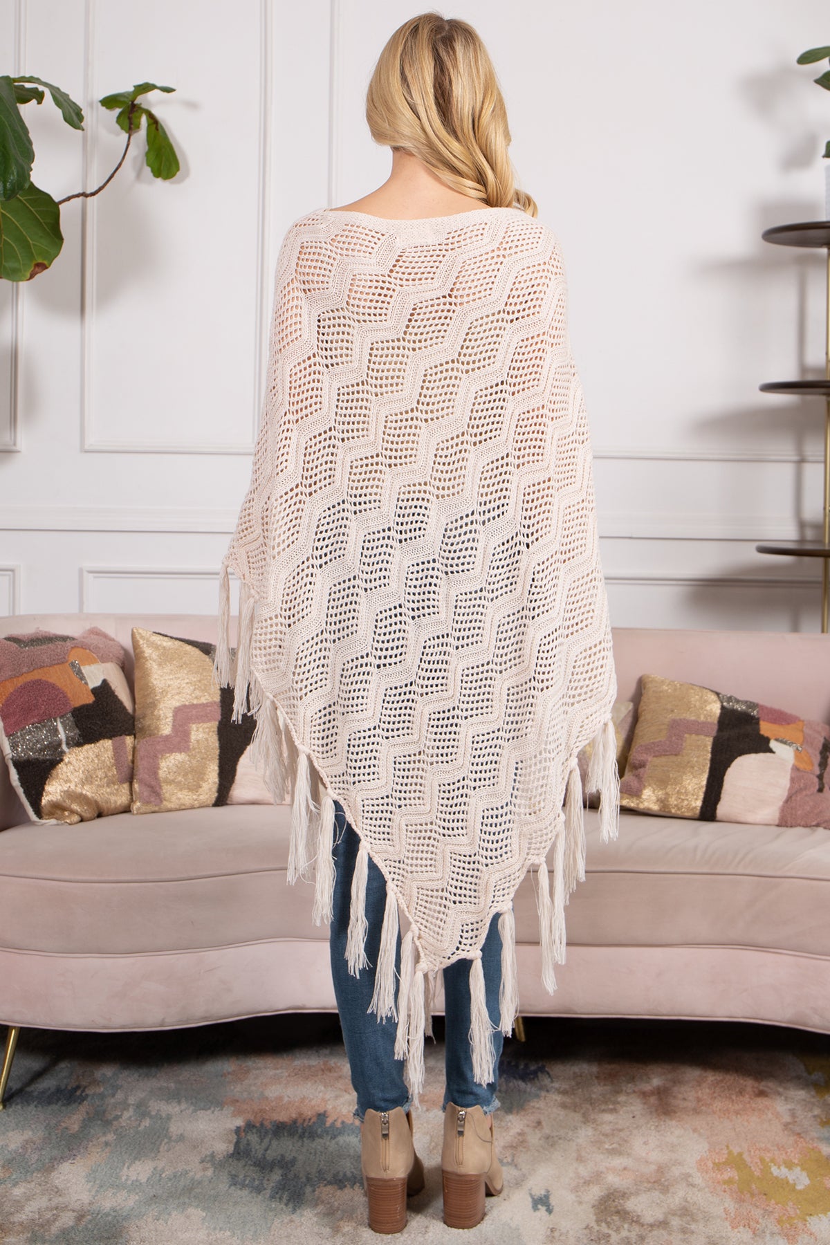 Knitted Net Wave Pattern Fringe Tassel Poncho