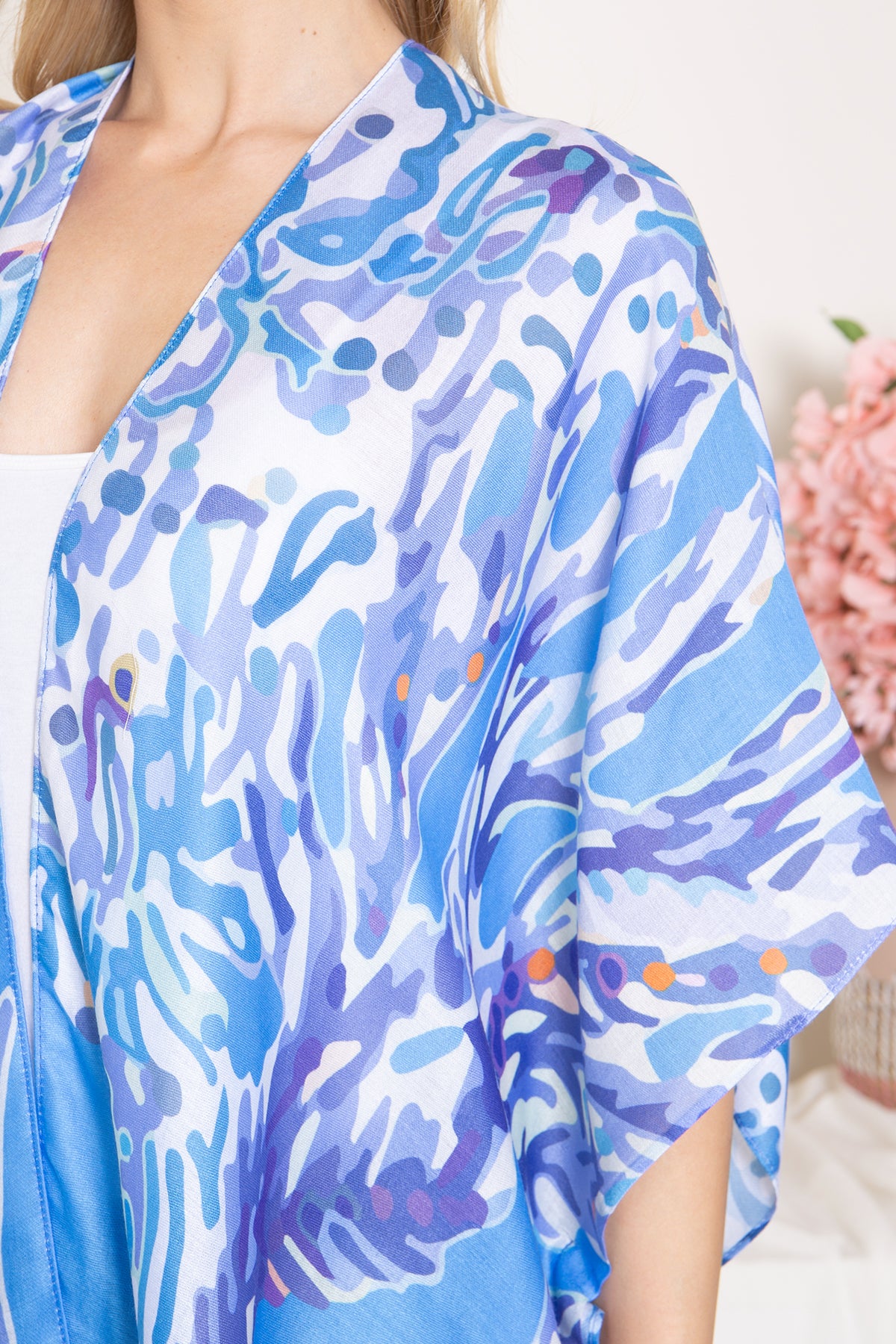 Abstract Tropical Print Tassel Open Front Kimono