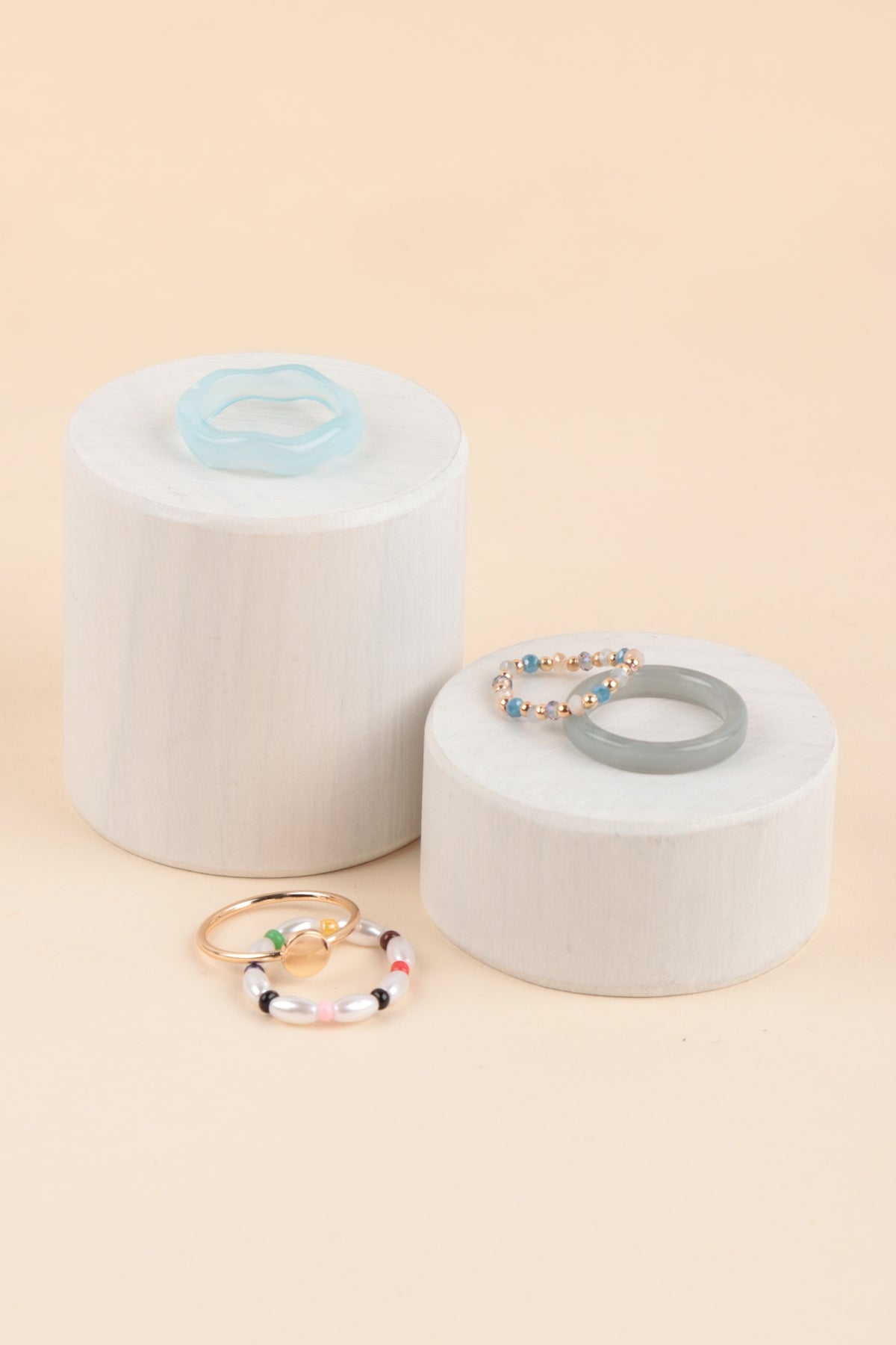 Wavy Resin Beaded Elastic Assorted 5Pcs Ring Set