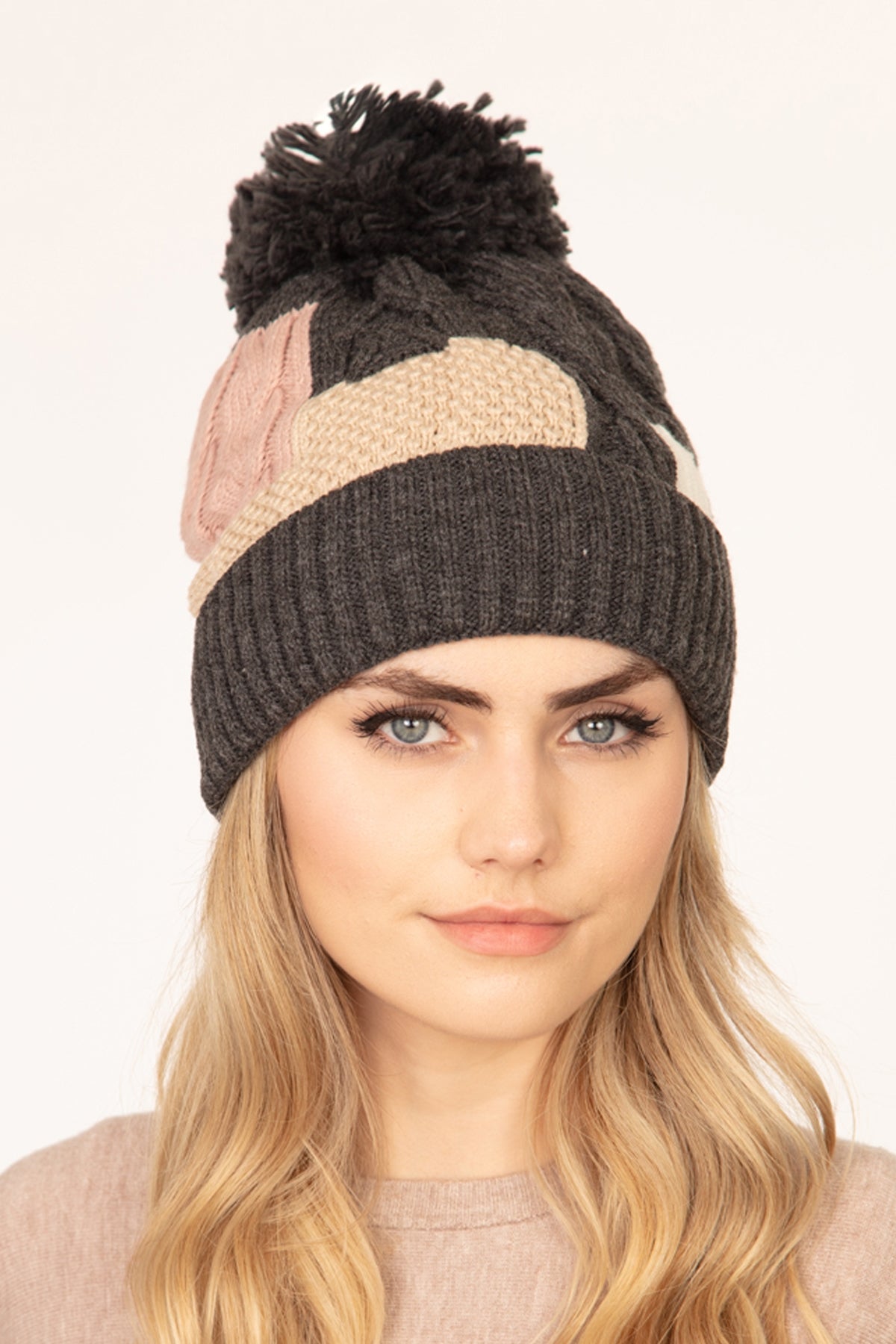 Patch Fleece Pompom Beanie Acrylic / 6PCS
