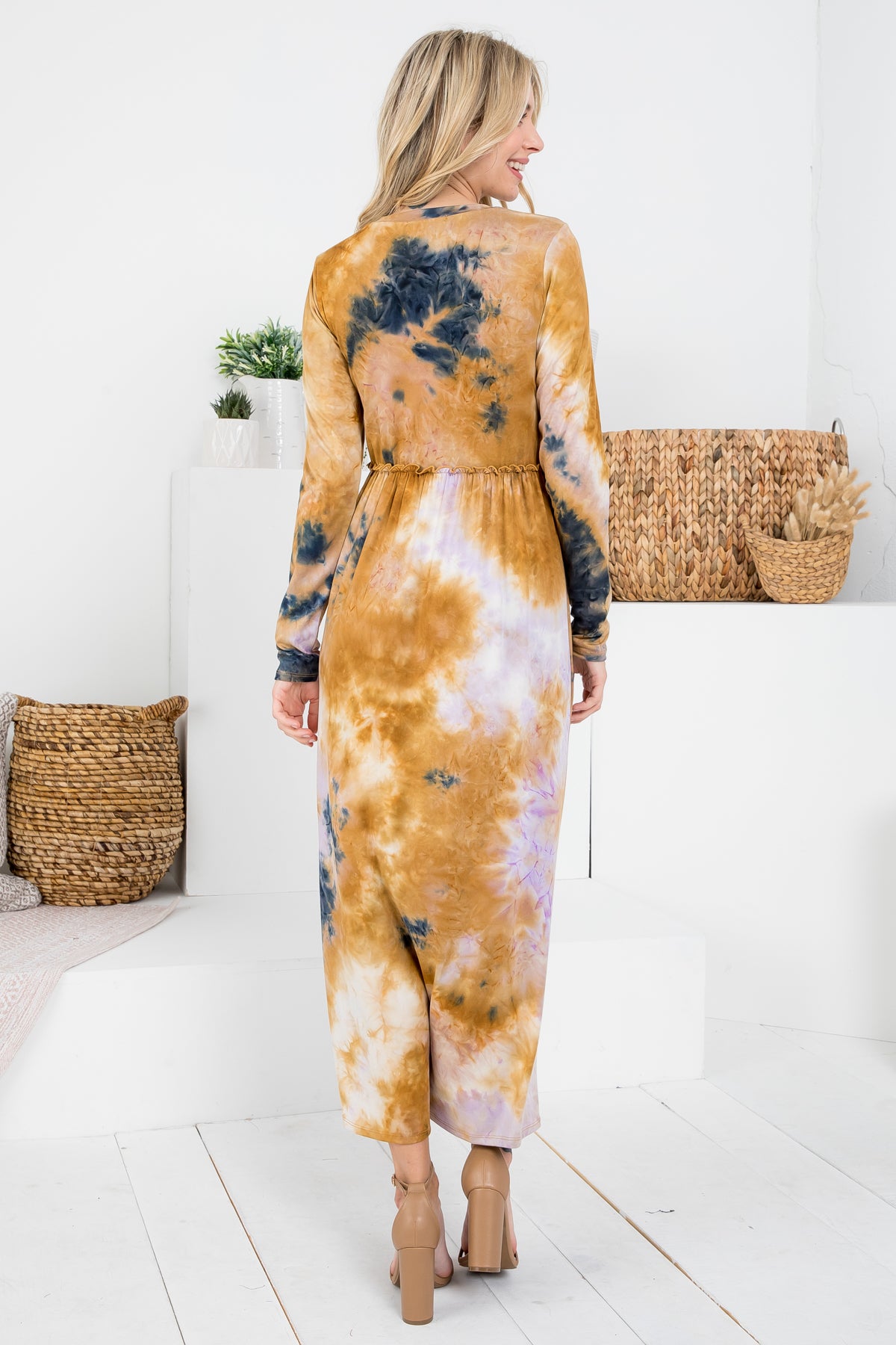 Pull Merrow Elastic Waist Long Sleeve Tie Dye Maxi Dress