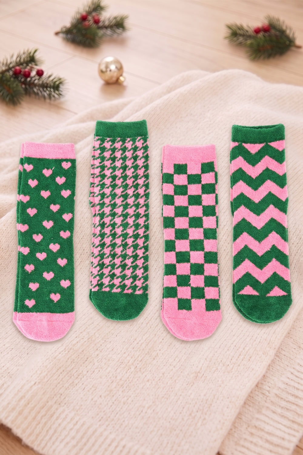 Fuzzy And Cozzy Christmas Socks Assorted 12 PCS Pack ( 4 Designs 3 Pairs each)
