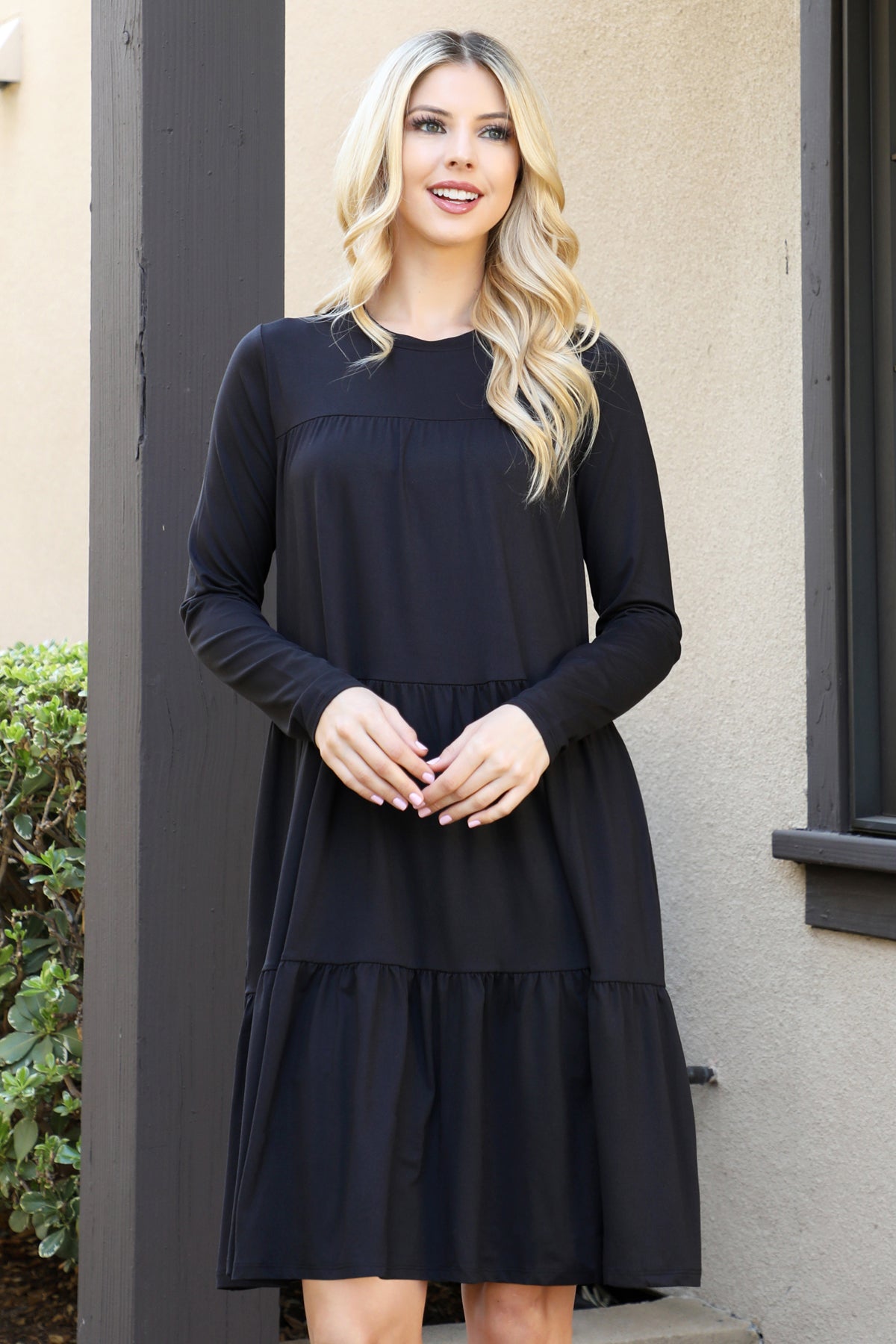 Long Sleeve Tiered Crew Neck Midi Dress