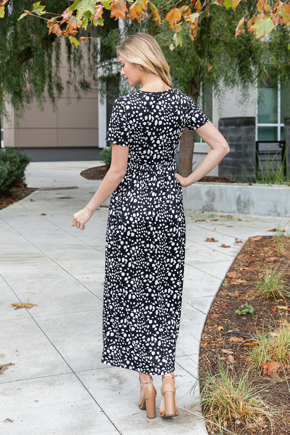 Sleeveless Printed Maxi Dress with Side Pockets