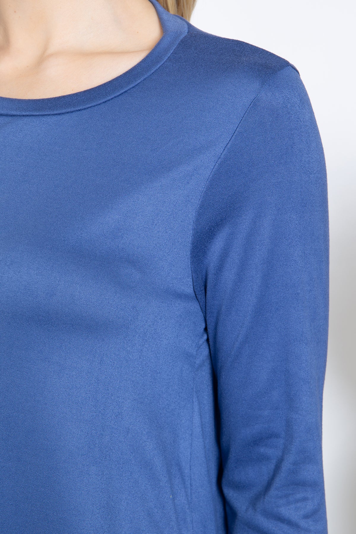 Solid Round Hem Long Sleeve Top