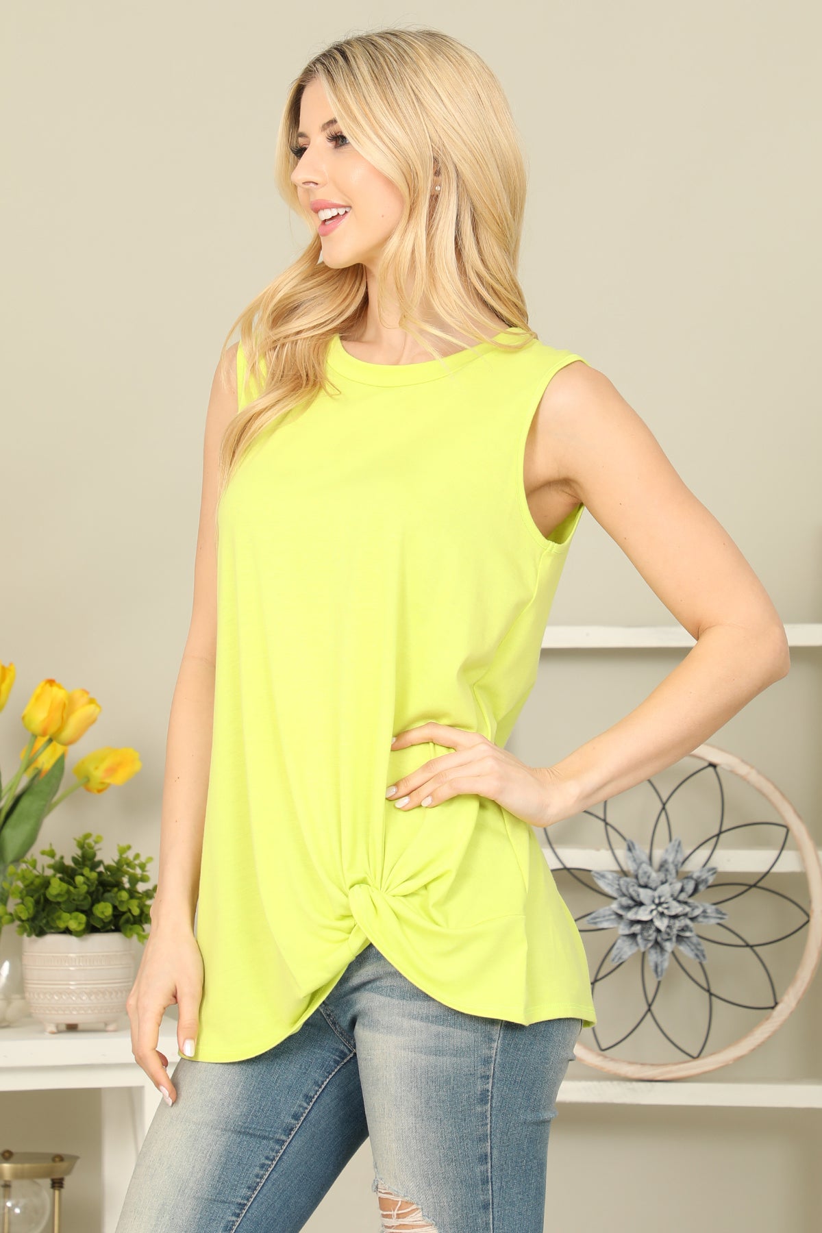 Solid Sleeveless Front Twist Top