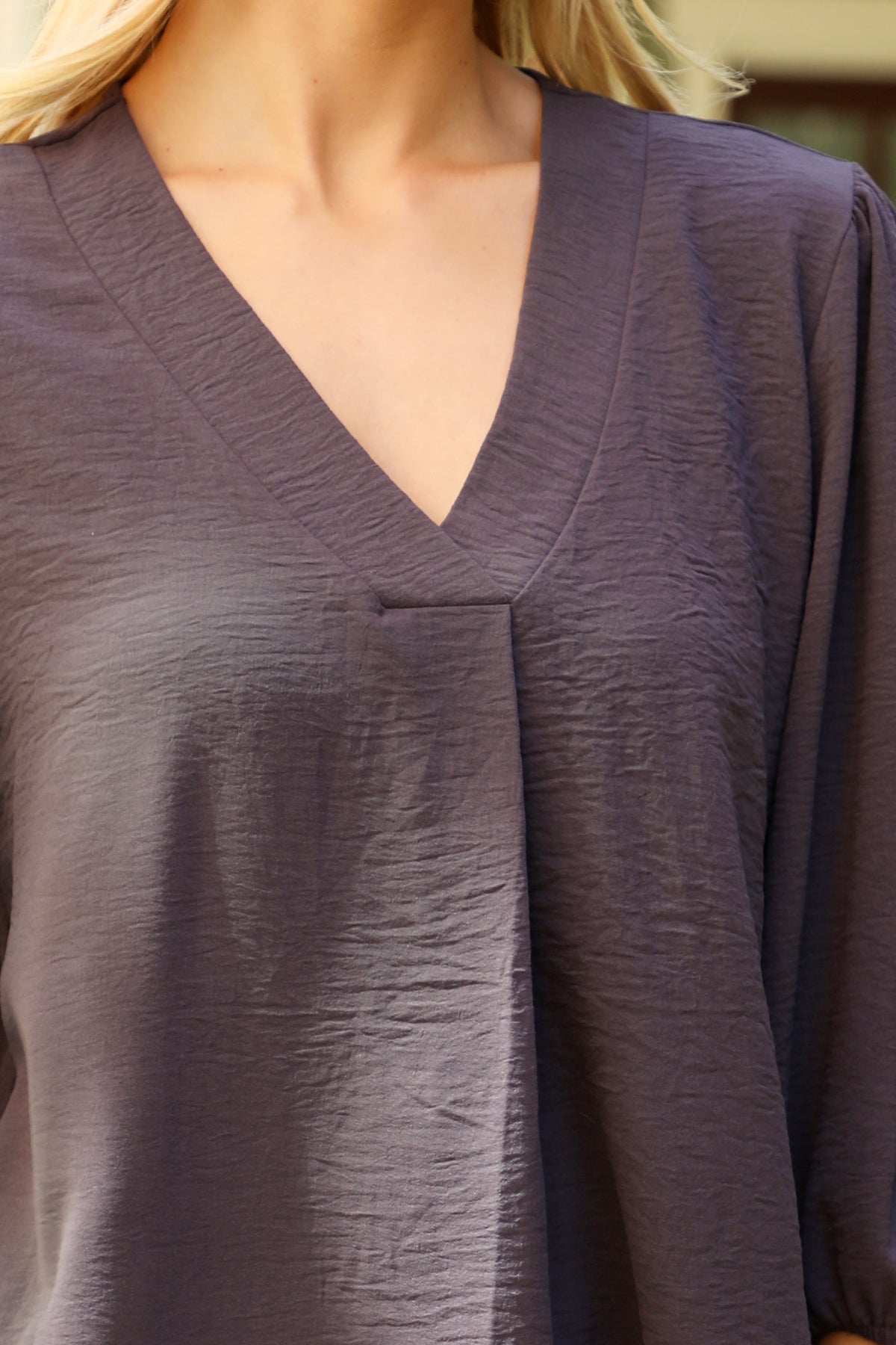 V-Neck Elastic Tunnel Sleeve Woven Top