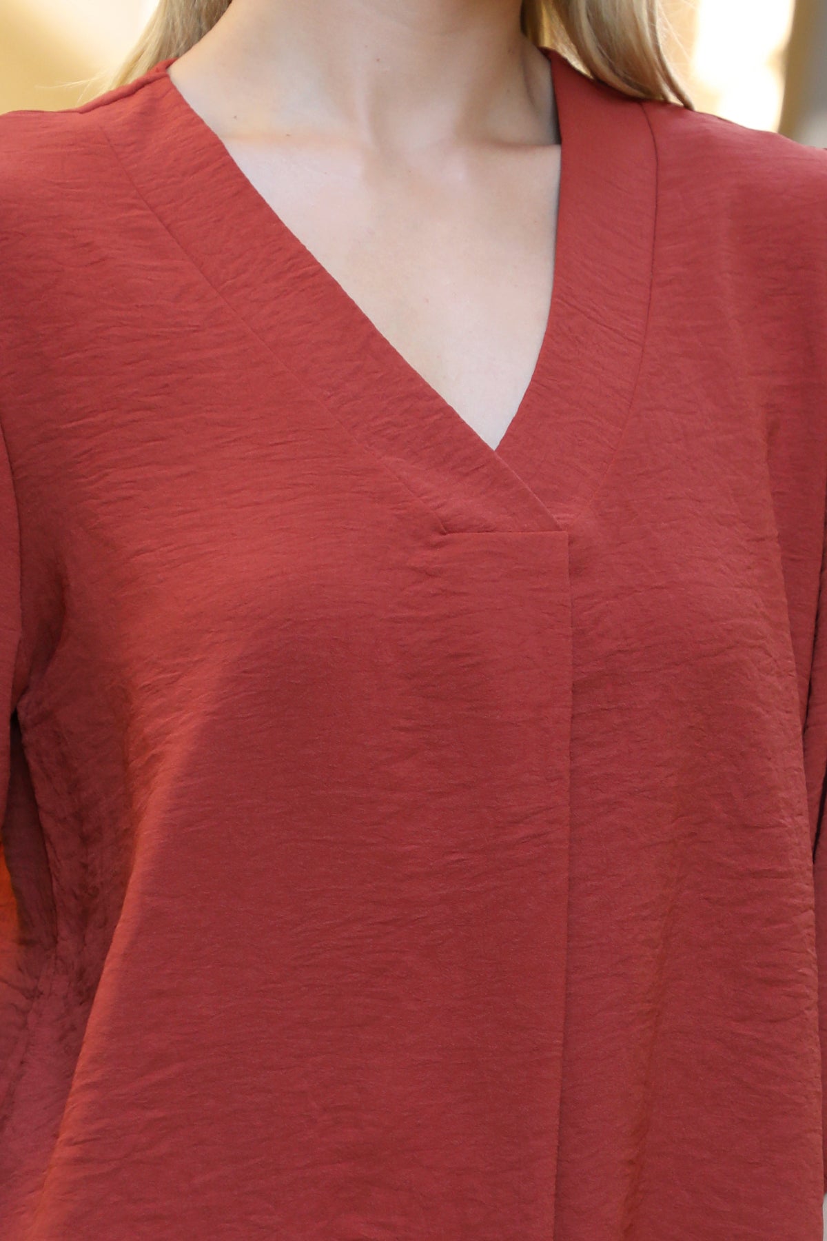 Plus Size V-Neck Band Elastic Tunnel Sleeve Woven Top