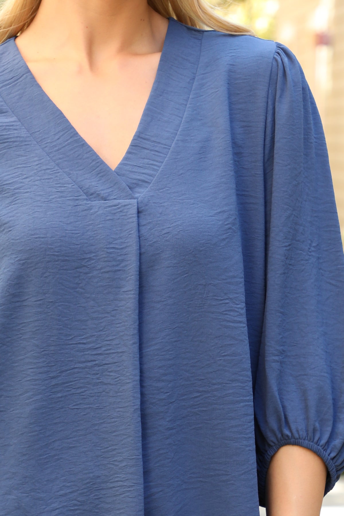 V-Neck Elastic Tunnel Sleeve Woven Top